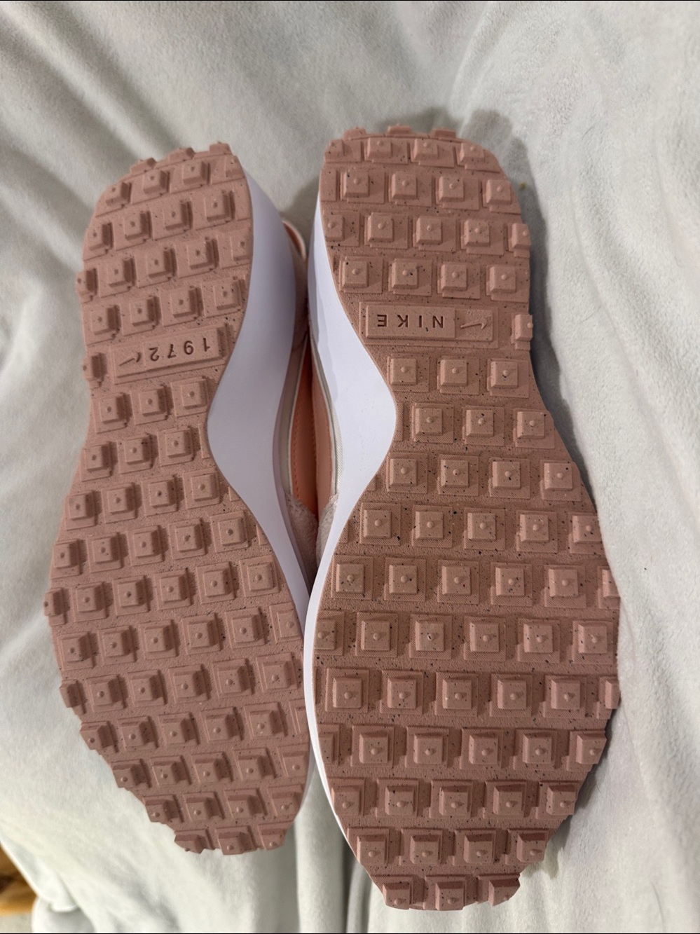 Nike Women’s Sneaker in Cream & Blush Pink - Picture 3 of 7